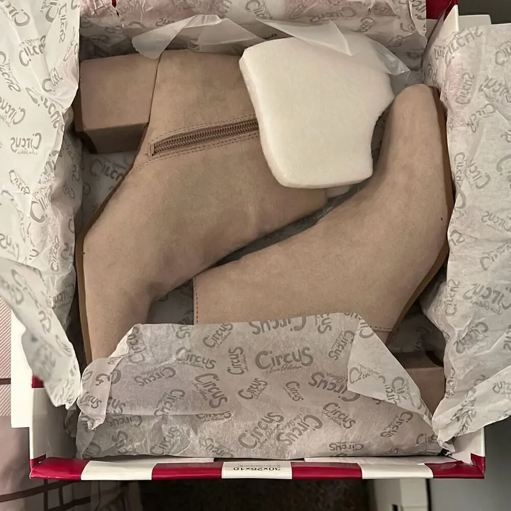Circus by Sam Edelman Women's Taupe Rose Suede Block Heel Ankle Boots Size 8.5